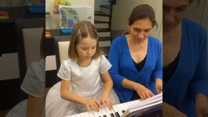 "Ёжик" - фортепианная пьеска для начинающих обучаться музыке