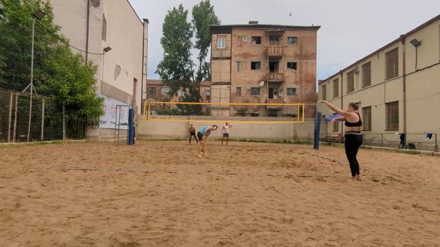 Женя Юля Саша Даша игры на киевской 2 смотреть онлайн