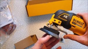 DeWalt DCS 355 N cordless finecutter - Unboxing