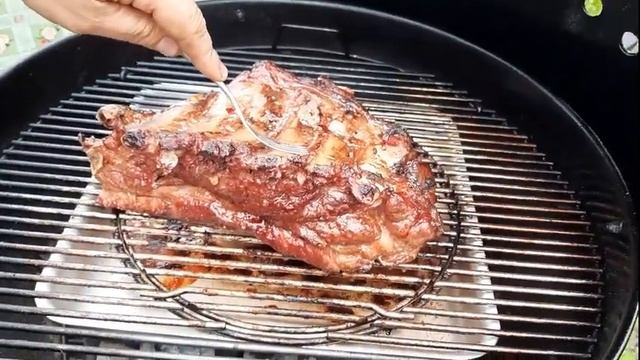 Вот какими должны быть настоящие рёбра приготовленные на гриле Weber смотреть онлайн