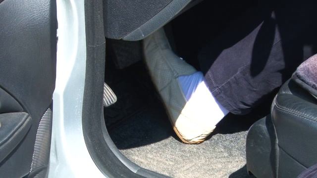 ПЯТКА-НОСОК. ПОЛОЖЕНИЕ НОГ НА ПЕДАЛЯХ АВТО смотреть онлайн