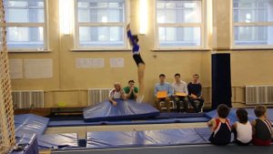 прыжки на батуте 1 юношеский 2 комбинация