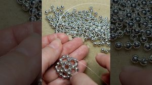 Колокольчик из бусин