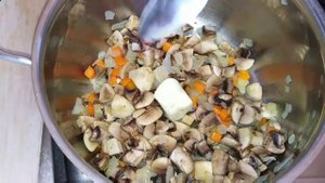 Грибной суп из шампиньонов с молоком. Получается очень вкусно??????