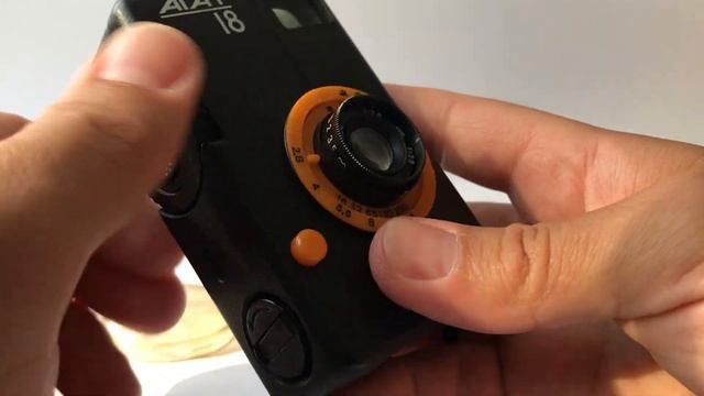 half-frame 35mm film camera AGAT 18 BELOMO смотреть онлайн