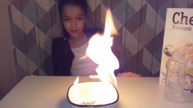 Опыты с огнем почему горящий бензин не тушат водой смотреть онлайн