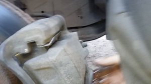 Замена передних тормозных суппортов Hyundai Elantra J3