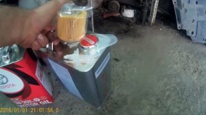 Замена масла в вариаторе и двигателе Lexus CT 200h 2011 года.