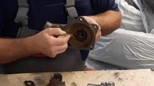 Ремонт водяного насоса ГАЗ 52.
