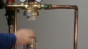 Как разобрать колбу фильтра с обратной промывкой Honeywell Home