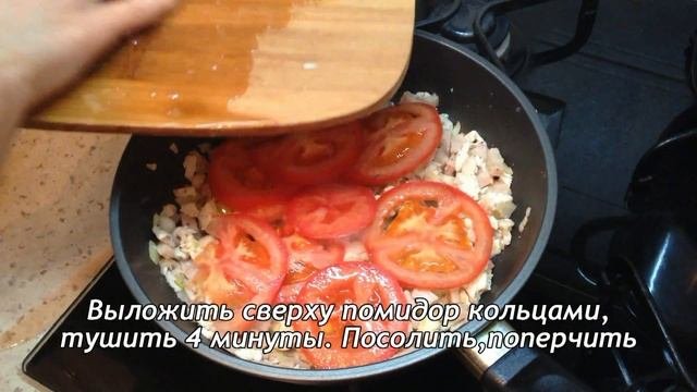Теплый салат с ветчиной и курицей