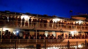 Отправление теплохода "Н.В.Гоголь" из Астрахани. Часть 2