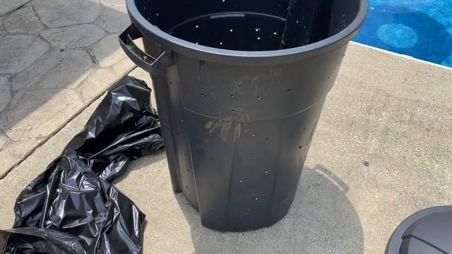 Lawn Hack !  How to bag grass and leaves …. The Easy Way !   Rake Leaves Easy DIY смотреть онлайн