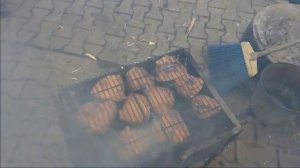 Жарим куриные бедрышки на мангале! Очень вкусные бедра с дымком!