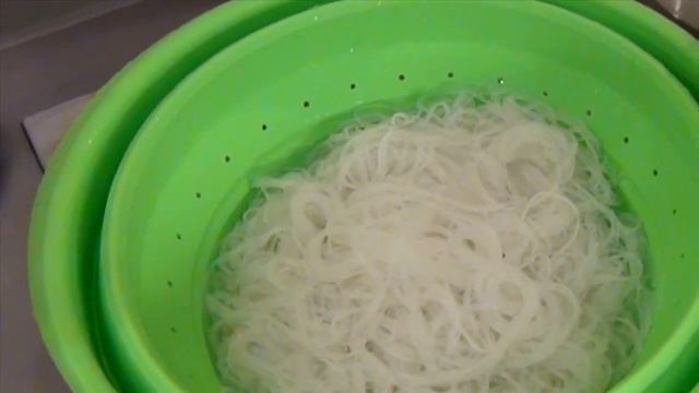 Фунчoза с шиитаке - азиатское блюдо из лапши и овощей - легкий рецепт