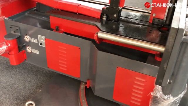 Полуавтоматический ленточнопильный станок KMT 460 KDG на выставке Металлообработка Екатеринбург 201 смотреть онлайн