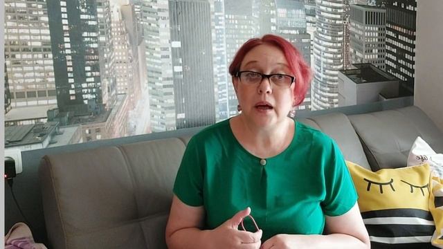 Можно ли найти актуальные вещи в секонд-хенде для девушек50+ смотреть онлайн