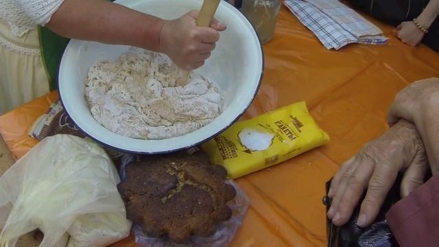 Если вы переборщили с мукой, что делать? (17 мая 14:42) смотреть онлайн