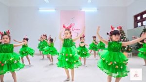 We Wish You A Merry Christmas - The Queen Dance Studio