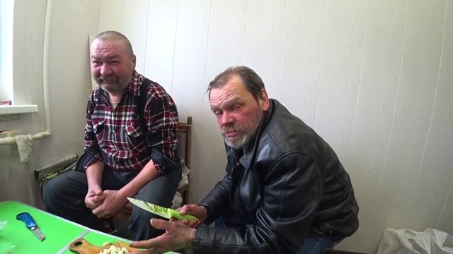 Хочу пожрать - Бычьи яйца рецепт от бригады смотреть онлайн