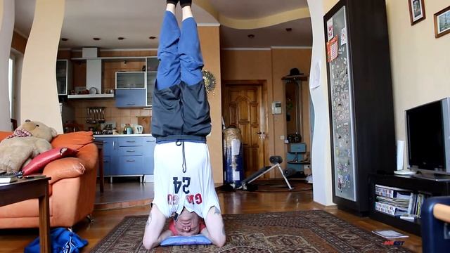 ШИРШАСАНА. СТОЙКА НА ГОЛОВЕ. КОРОЛЕВА АСАН. смотреть онлайн