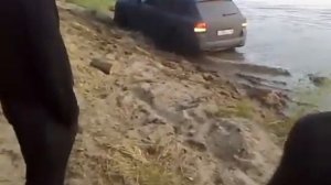 Взорвалось колесо на Порше Каен.mp4