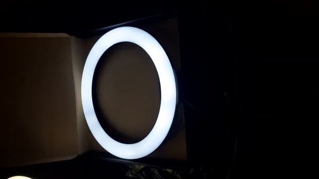 Обзор кольцевой RGB LED лампы 33 см