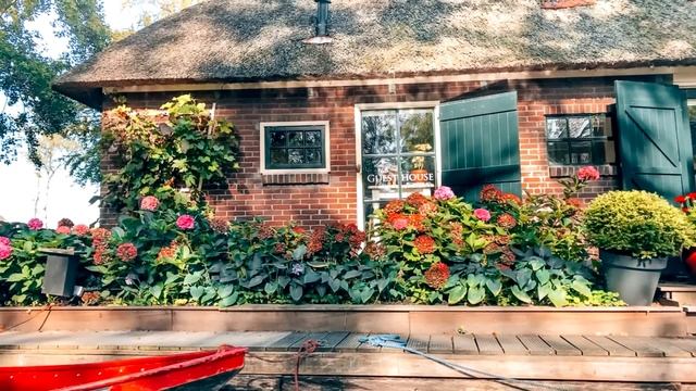 Гитхорн - деревня без дорог, автомобилей и мусора, принимающая миллион туристов в год! смотреть онлайн