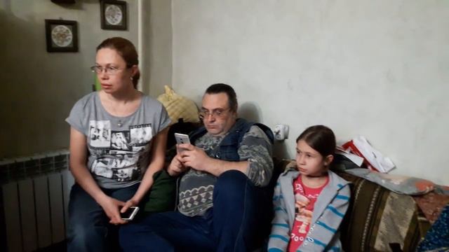 Аня играет на гитаре 12 марта 2017г. смотреть онлайн