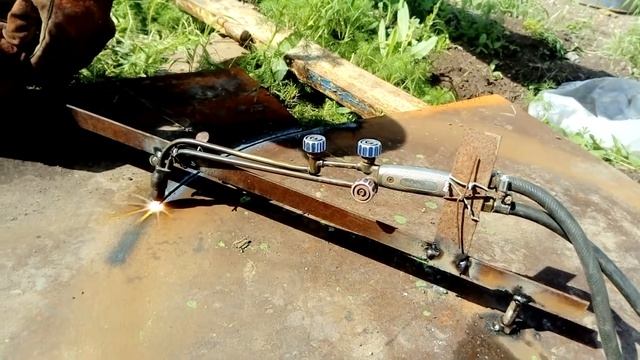 Резак.Самодельный циркуль для резки металла.