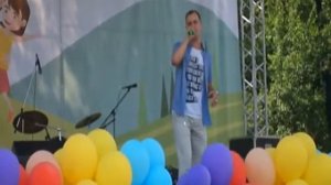 Я поднимаю руки