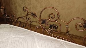 Кованая кровать своими руками. Виноградная лоза, кованая бабочка и многое другое!