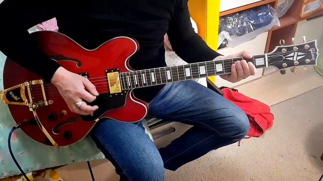 Gibson es 335 replica смотреть онлайн