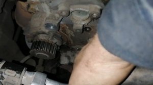 Лада Гранта 1.6л 16 кл замена водяной помпы, проверка ремня Г. Р. М.