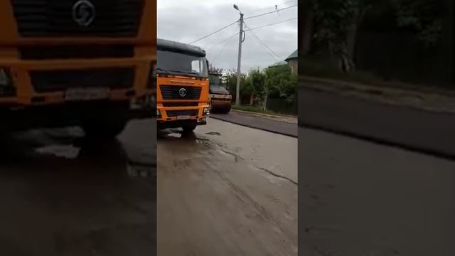 Укладка асфальта в Чернышевске в лужи. Часть 2.