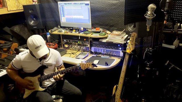 Mark Bass Fender Stratocaster Sterling by Musicman Gruvgear смотреть онлайн