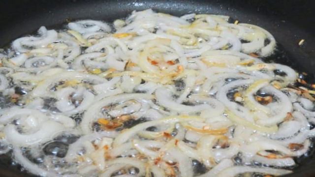 Бефстроганов из говядины с солёными огурцами