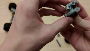 как сделать независимую подвеску из LEGO? (без пружин)