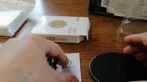 Беспроводная зарядка для телефона.