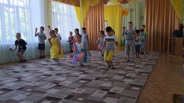 Танец-вход на выпускной в детском саду
