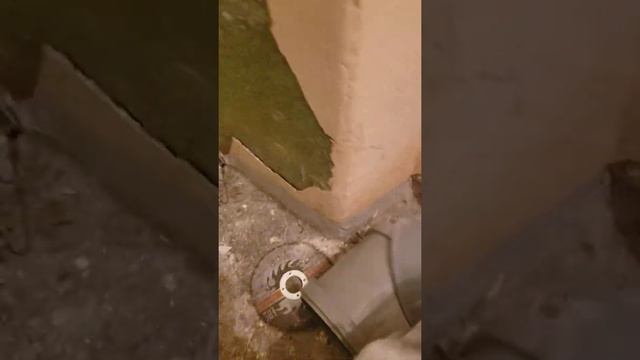 Меняю чугунную крестовину на пластик. СПб метро рыбацкое. смотреть онлайн