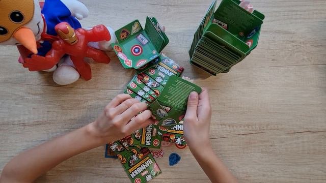 Начивки! Распаковка целой коробки! Вторую коробку разыгрываем! Соберёт ли MD и Петька коллекцию?
