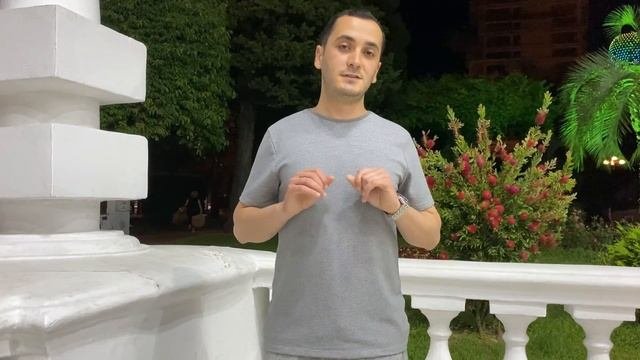 Батуми. Подхожу и спрашиваю у туристов, что они думают о Грузии. 13.06.2022