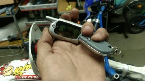 Установил сигнализацию на Honda degree xl250 с обратной связью
