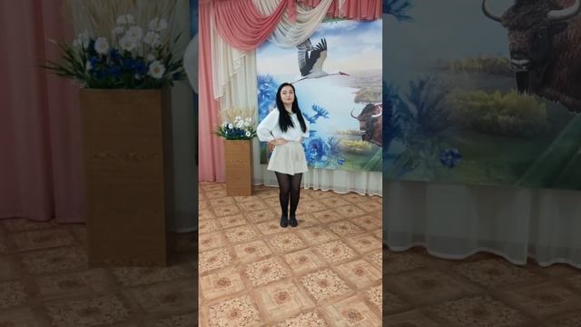 Первая младшая группа , движения к танцу «Мы веселые малышки» смотреть онлайн