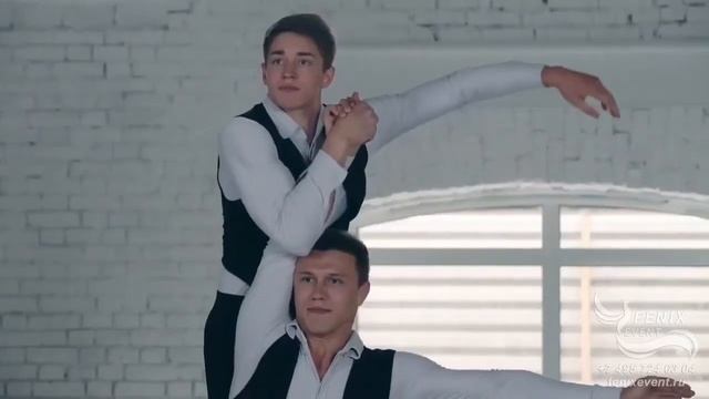 Заказать акробатическое шоу на праздник, свадьбу и корпоратив - акробаты на праздник Москва