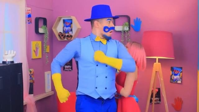 Уэнсдей удочерили супергерои! Уэнсдей пропала!