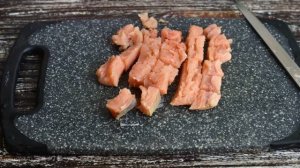 Дрожжевой пирог с красной рыбой