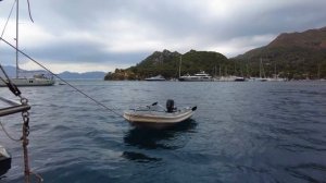 Жизнь на якоре на лодке. Точно не для всех !