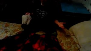 Фокус пападания  рюмки с под куртки под шапку